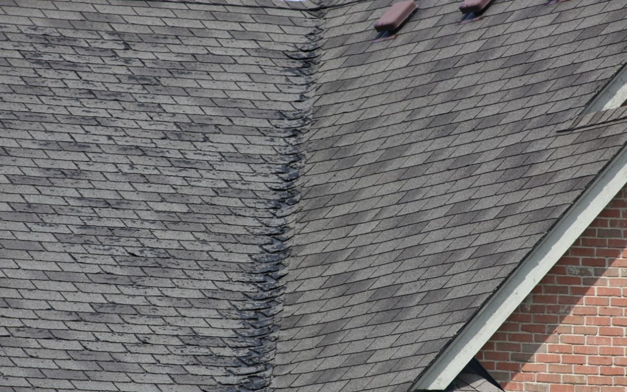 Signs of a roof needing repair on a home in Kennewick